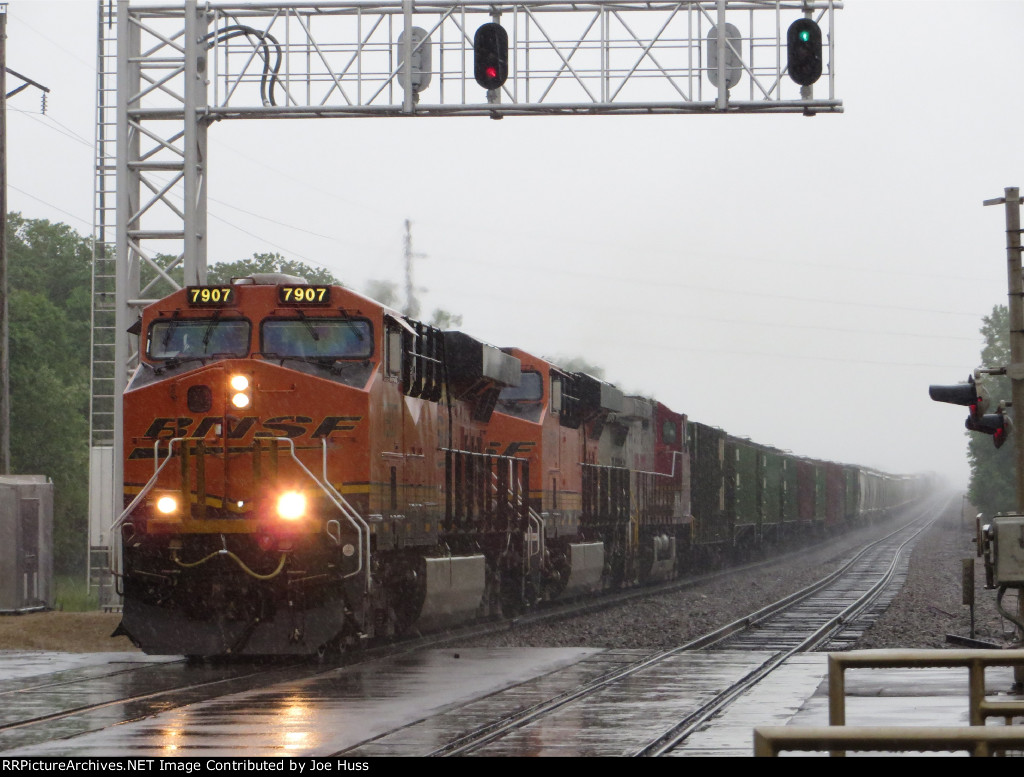 BNSF 7907 West